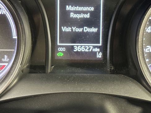 Used 2021 Toyota Camry SE FWD image 29