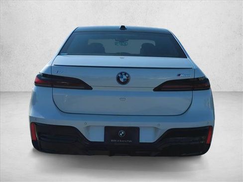 Used 2026 BMW i7 M70 AWD/4WD image 8