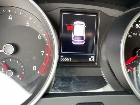 Used 2021 Volkswagen Tiguan S FWD image 21