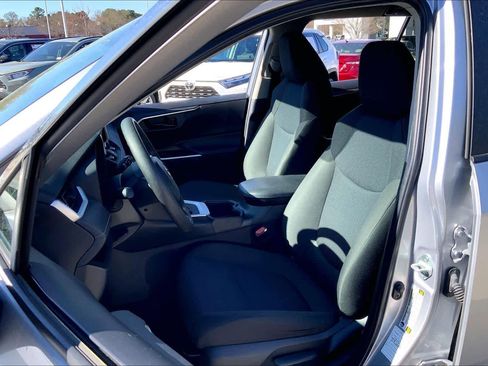 Used 2024 Toyota RAV4 LE image 8