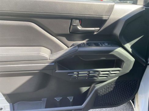 Used 2024 Toyota Tacoma SR image 17