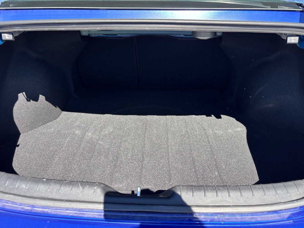 Certified 2025 Hyundai Elantra Limited FWD image 13