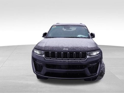 New 2026 Jeep Grand Cherokee L Limited w/ Trailer Tow Package AWD/4WD image 8