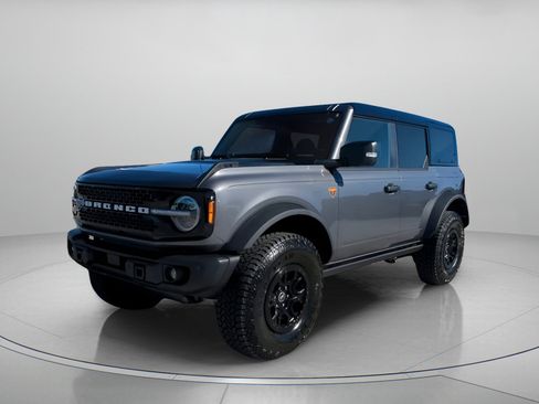 New 2025 Ford Bronco Badlands image 11