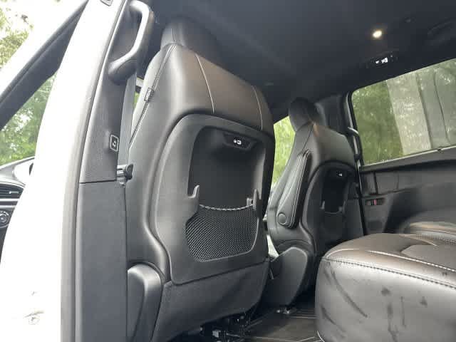 Used 2026 Chrysler Pacifica Select FWD image 16