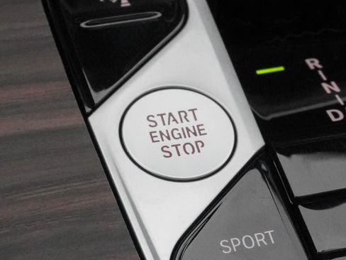 Certified 2026 BMW X7 xDrive40i w/ M Sport Package image 26