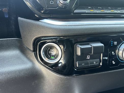 Certified 2022 GMC Sierra 1500 SLT w/ SLT Premium Plus Package RWD image 17