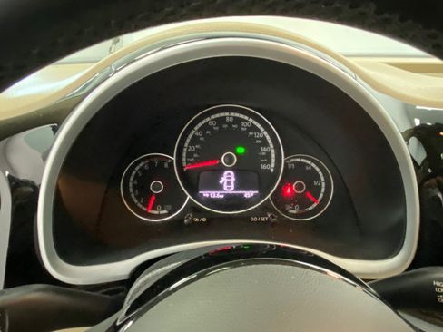 Used 2014 Volkswagen Beetle 2.5 image 33