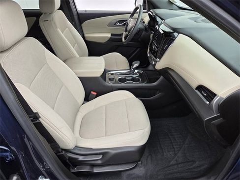 Certified 2022 Chevrolet Traverse LS image 15