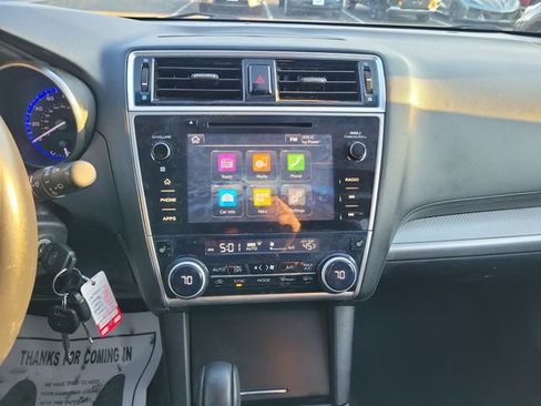 Used 2018 Subaru Outback 2.5i Premium image 11