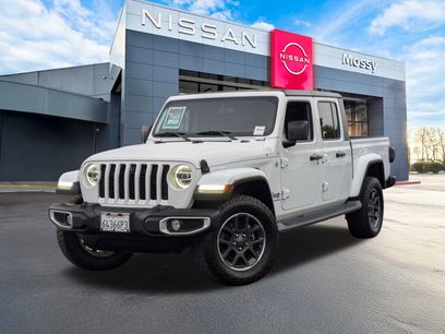 Used 2022 Jeep Gladiator Overland w/ LED Lighting Group