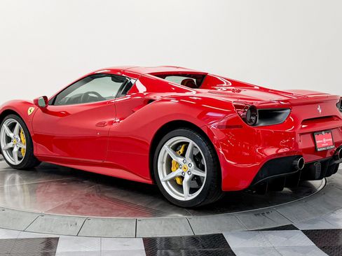 Used 2018 Ferrari 488 Spider RWD image 34