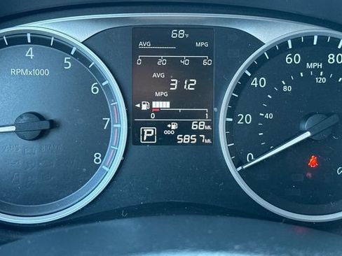 Certified 2025 Nissan Kicks Play S FWD image 31