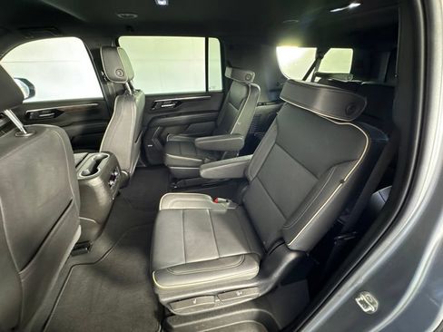 Certified 2025 Chevrolet Suburban Premier AWD/4WD image 28