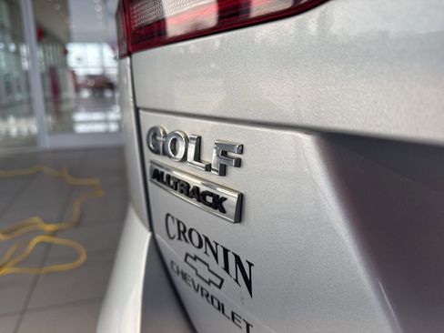 Used 2017 Volkswagen Golf Alltrack SE image 10