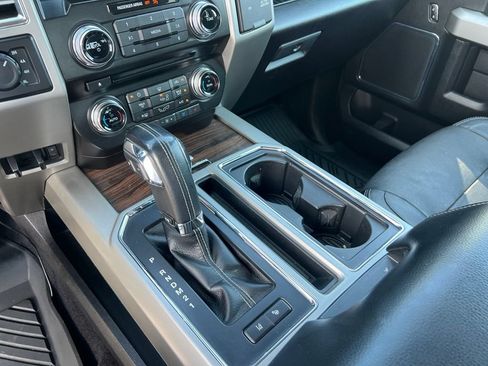 Used 2015 Ford F150 Lariat w/ Equipment Group 502A Luxury AWD/4WD image 34