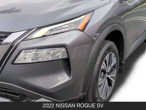 Used 2022 Nissan Rogue SV w/ SV Premium Package FWD image 10