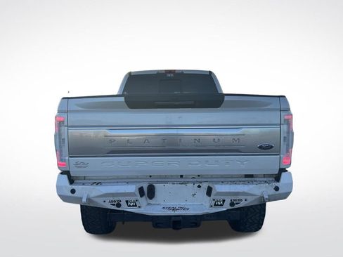 Used 2019 Ford F250 Platinum w/ Platinum Ultimate Package image 4