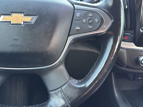 Used 2019 Chevrolet Traverse LT FWD image 13