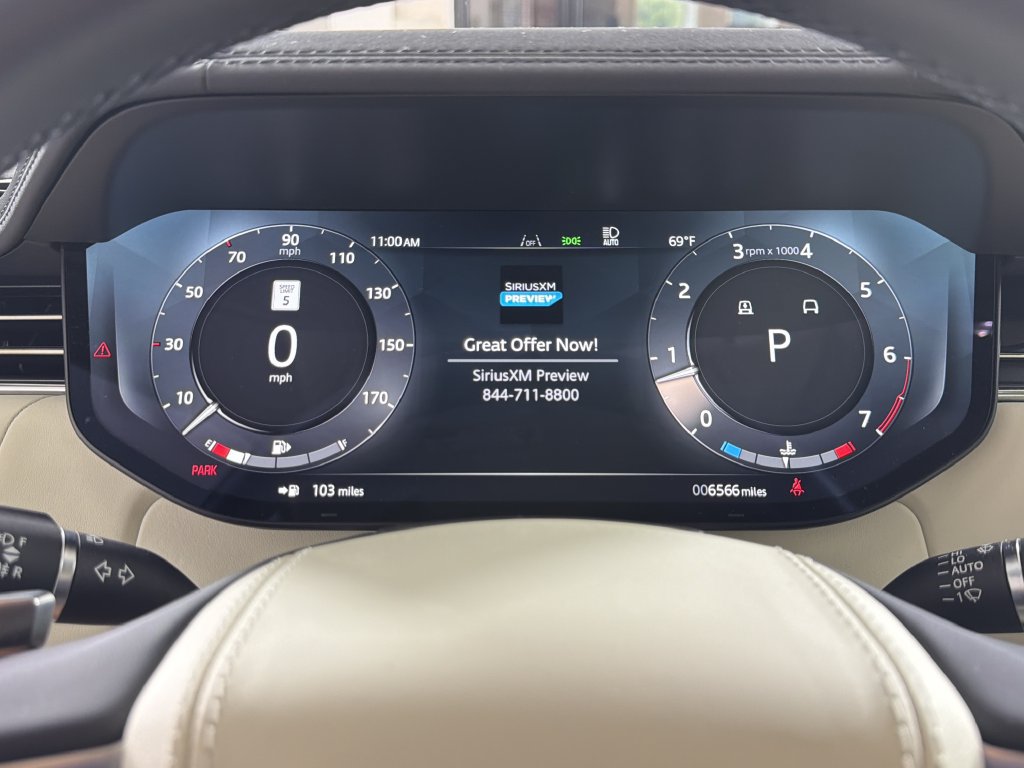 Used 2026 Land Rover Range Rover SE AWD/4WD image 23