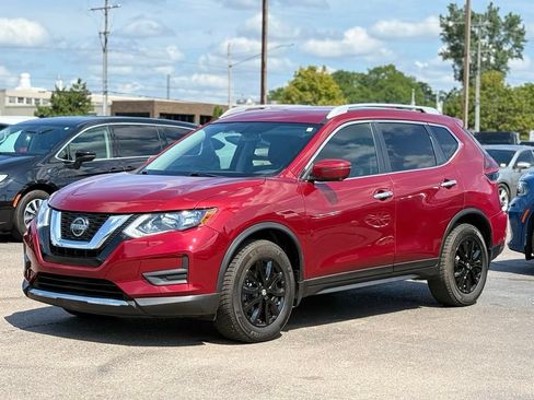 Used 2018 Nissan Rogue SV w/ Premium Package FWD image 36