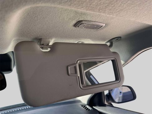 Used 2022 Hyundai Venue SEL w/ Cargo Package image 28