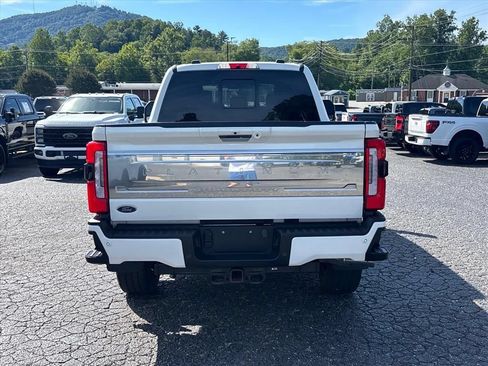 Used 2023 Ford F250 Platinum AWD/4WD image 6