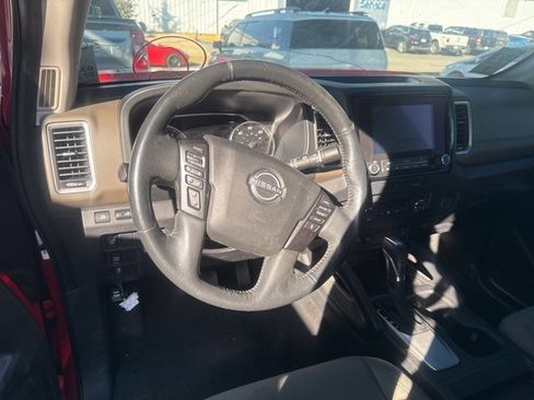 Used 2023 Nissan Frontier SV w/ SV Convenience Package image 12