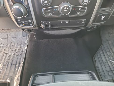 Used 2018 RAM 1500 Big Horn AWD/4WD image 25