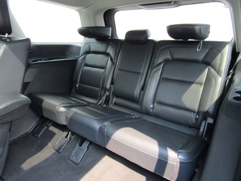 Used 2025 Lincoln Navigator Reserve AWD/4WD image 21