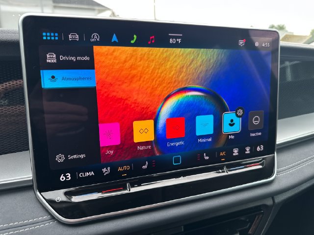 Certified 2025 Volkswagen Tiguan SE AWD/4WD image 24