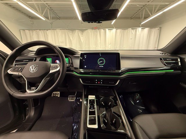 Used 2026 Volkswagen Atlas Cross Sport SEL R-Line AWD/4WD image 18