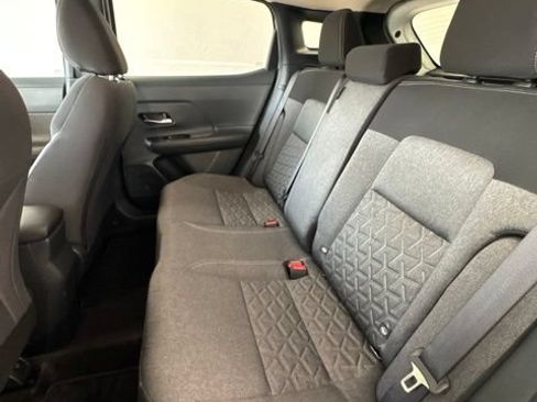Certified 2025 Nissan Kicks SV FWD image 18