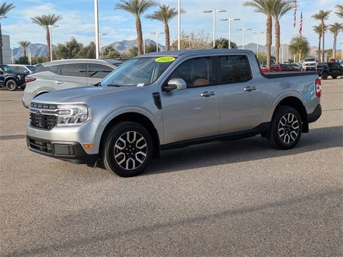 Used 2022 Ford Maverick Lariat image 2