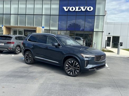 New 2026 Volvo XC90 B6 Plus image 1