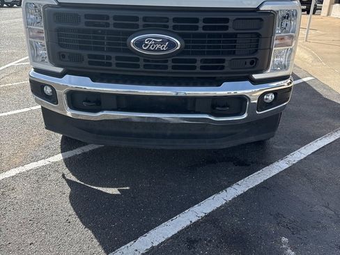 Used 2024 Ford F350 XL w/ XL Chrome Package image 7
