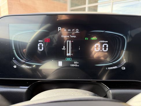 Used 2024 Kia Niro EX image 20