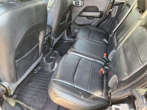 Used 2021 Jeep Wrangler Unlimited Sahara image 20
