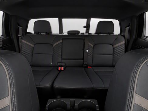 Used 2026 GMC Canyon Denali AWD/4WD image 17