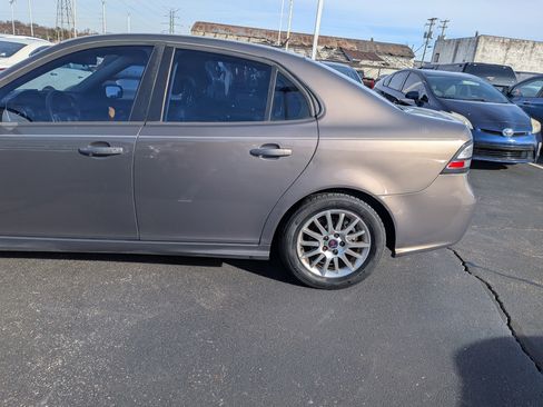 Used 2008 Saab 9-3 2.0T w/ Moonroof Package image 7