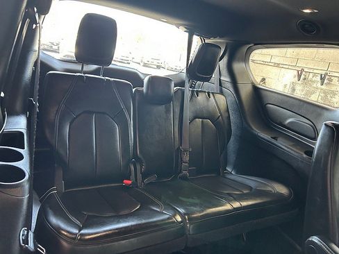 Used 2025 Chrysler Pacifica Select FWD image 31