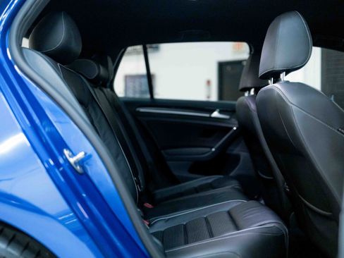 Used 2018 Volkswagen Golf R 4-Door image 47