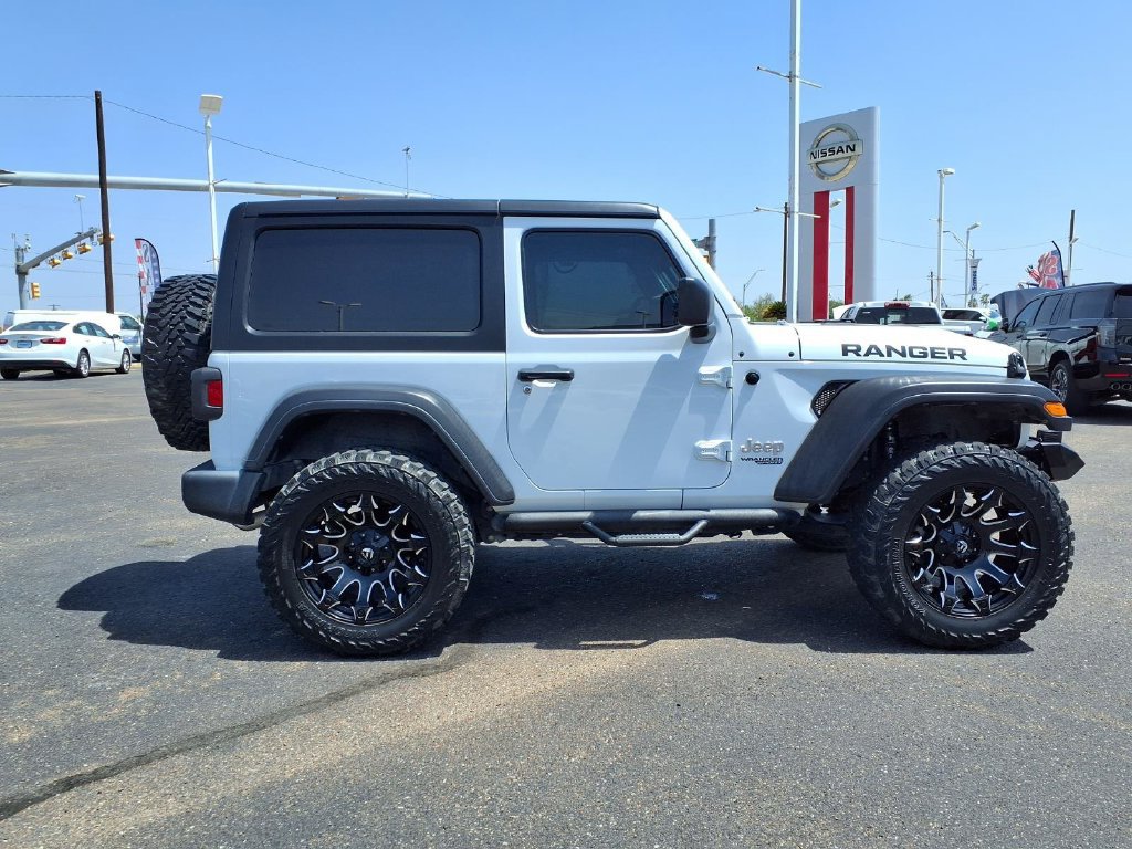Used 2021 Jeep Wrangler Sport AWD/4WD image 9