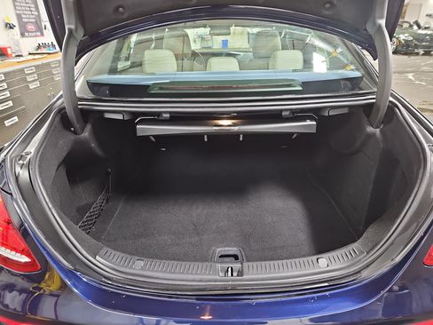 Used 2018 Mercedes-Benz E 300 image 13