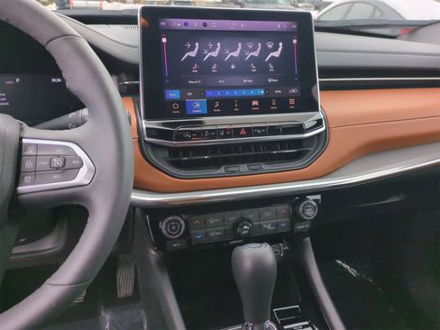 Certified 2024 Jeep Compass Limited w/ Elite Group image 27