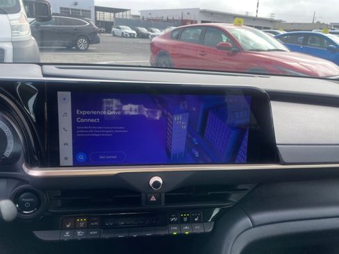 Used 2025 Toyota Crown XLE image 20