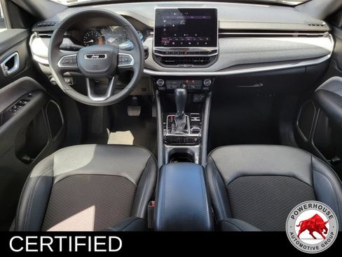 Used 2024 Jeep Compass Latitude AWD/4WD image 17