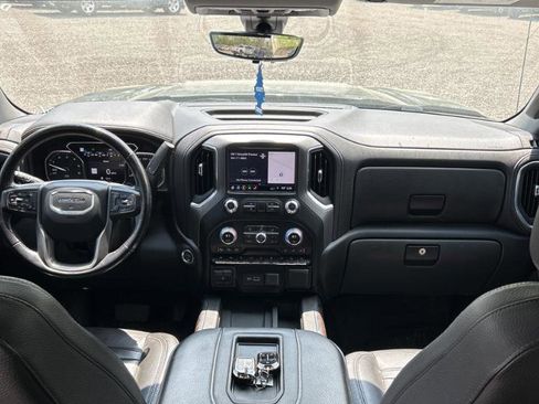 Used 2019 GMC Sierra 1500 Denali w/ Denali Ultimate Package AWD/4WD image 4
