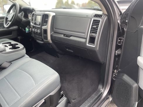 Used 2017 RAM 1500 Classic SLT image 10