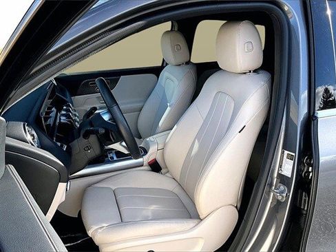 Certified 2025 Mercedes-Benz GLA 250 4MATIC image 24